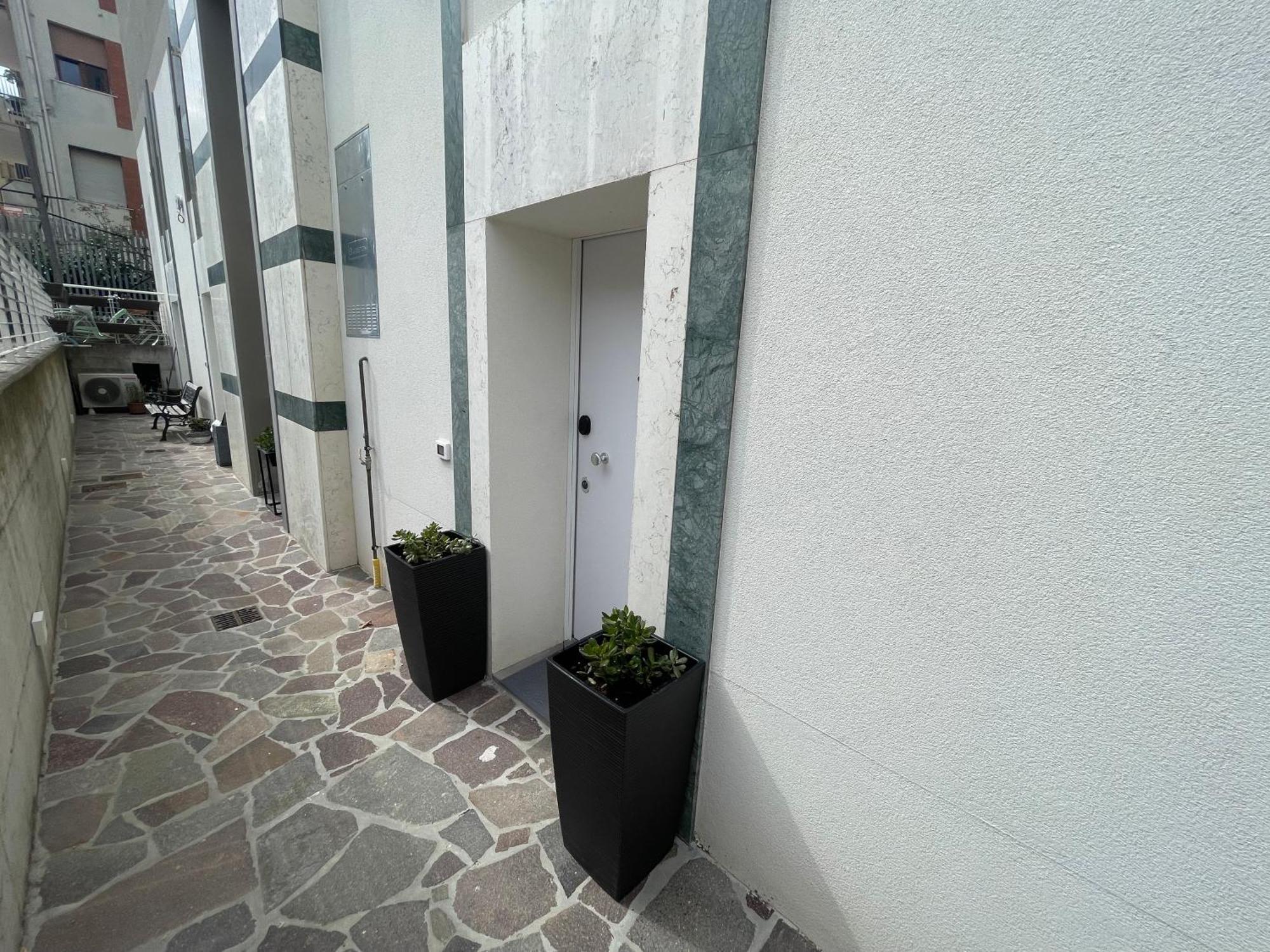 Loft Orizzonte Verticale بيزارو المظهر الخارجي الصورة